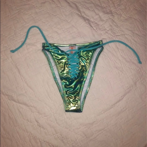 Metallic Lace Rave Shorts - Picture 2 of 5